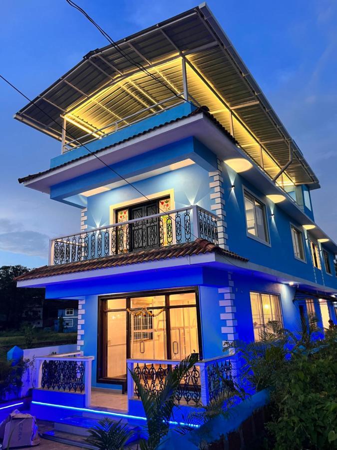 Auberge de jeunesse Dibs On Blue Morjim Extérieur photo
